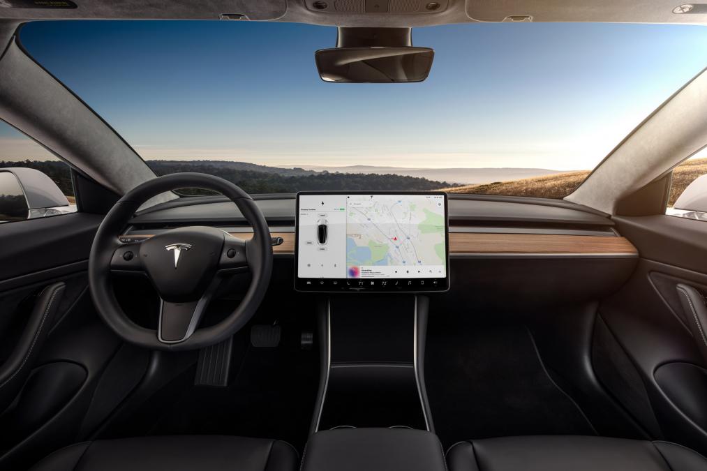 2018 Tesla Model 3 Dashboard Interior