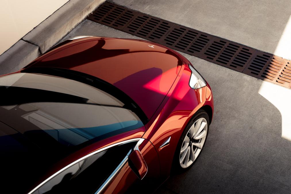 2018 Tesla Model 3 Red