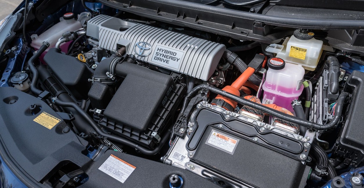 2018 Toyota Prius V engine