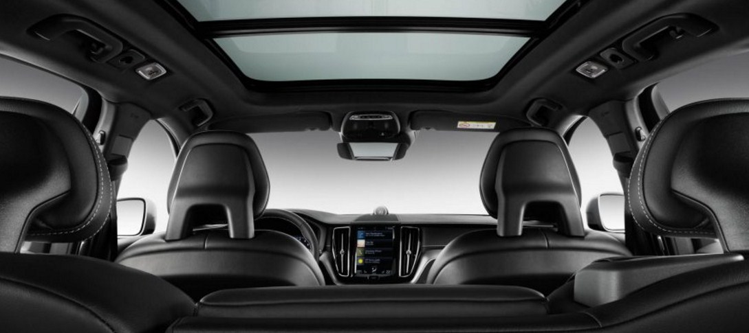 2018 Volvo XC60 Interior 2