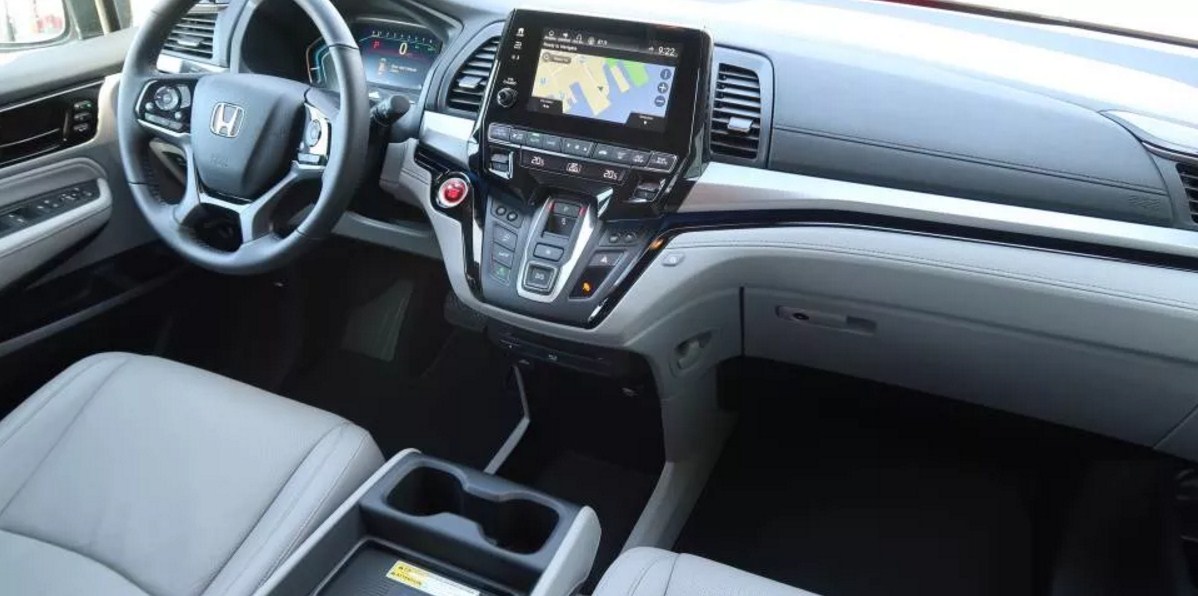 2018 Honda Odyssey Interior 2
