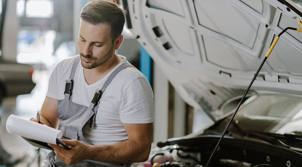 How to Save When Buying Equipment for Your Auto Repair Business 4 Tips