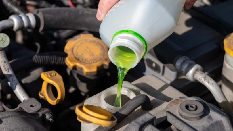 Orange and green coolant differences 810x456