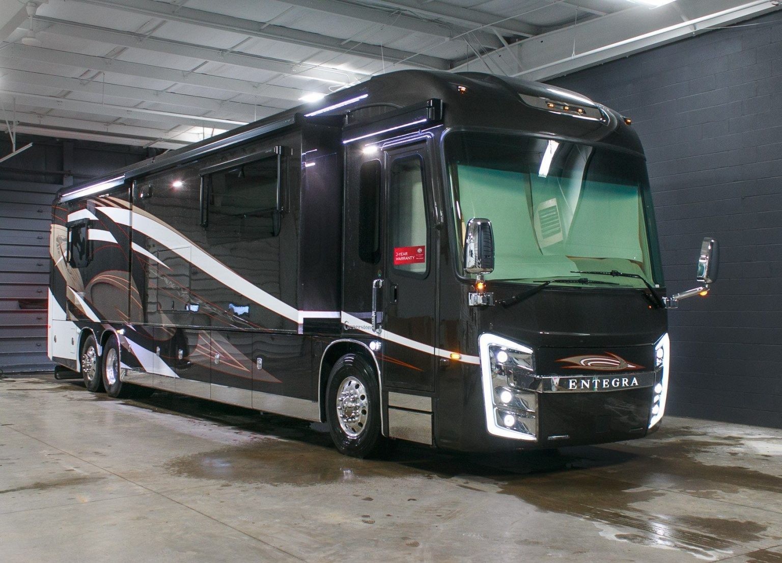 Top 9 Best Luxury RVs 2024 Car Reviews & Rumors 2024