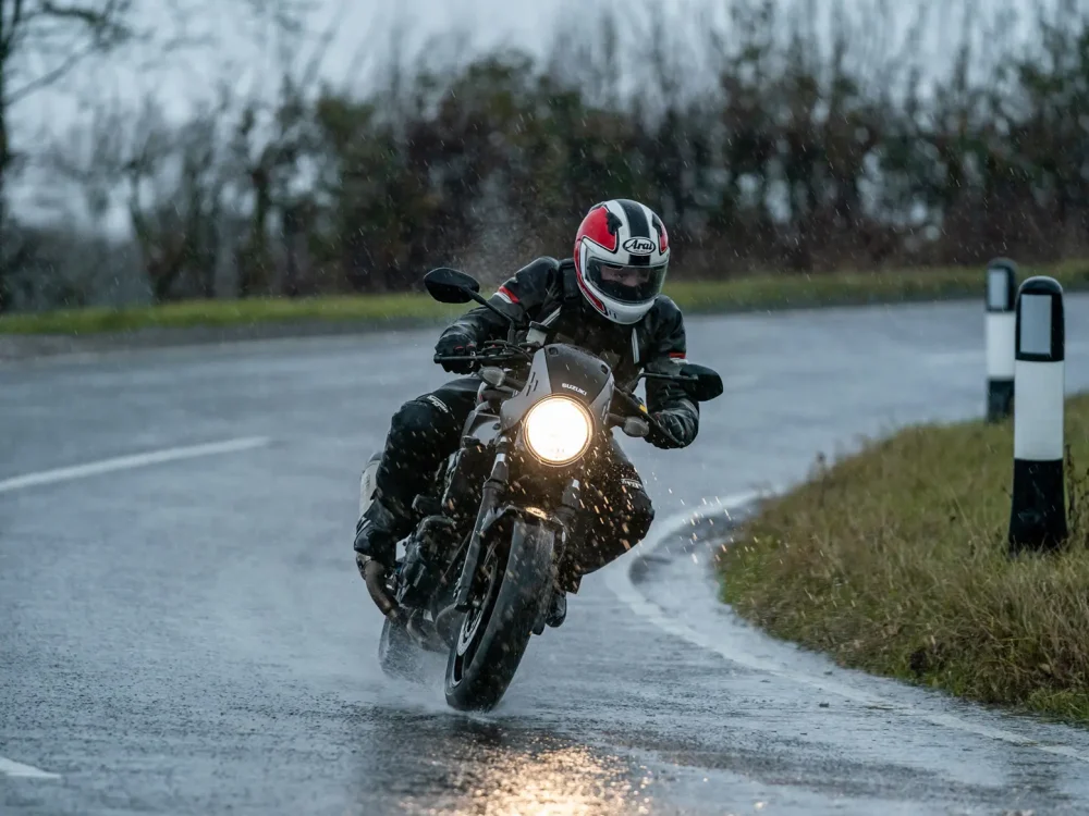 5 Best Motorcycle Rain Gear Reviews Suit Up for the Weather Car